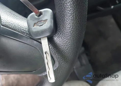 2017 Chevrolet Silverado 1500 Custom z USA, uszkodzony, nr VIN 1GCVKPEC4HZ290701